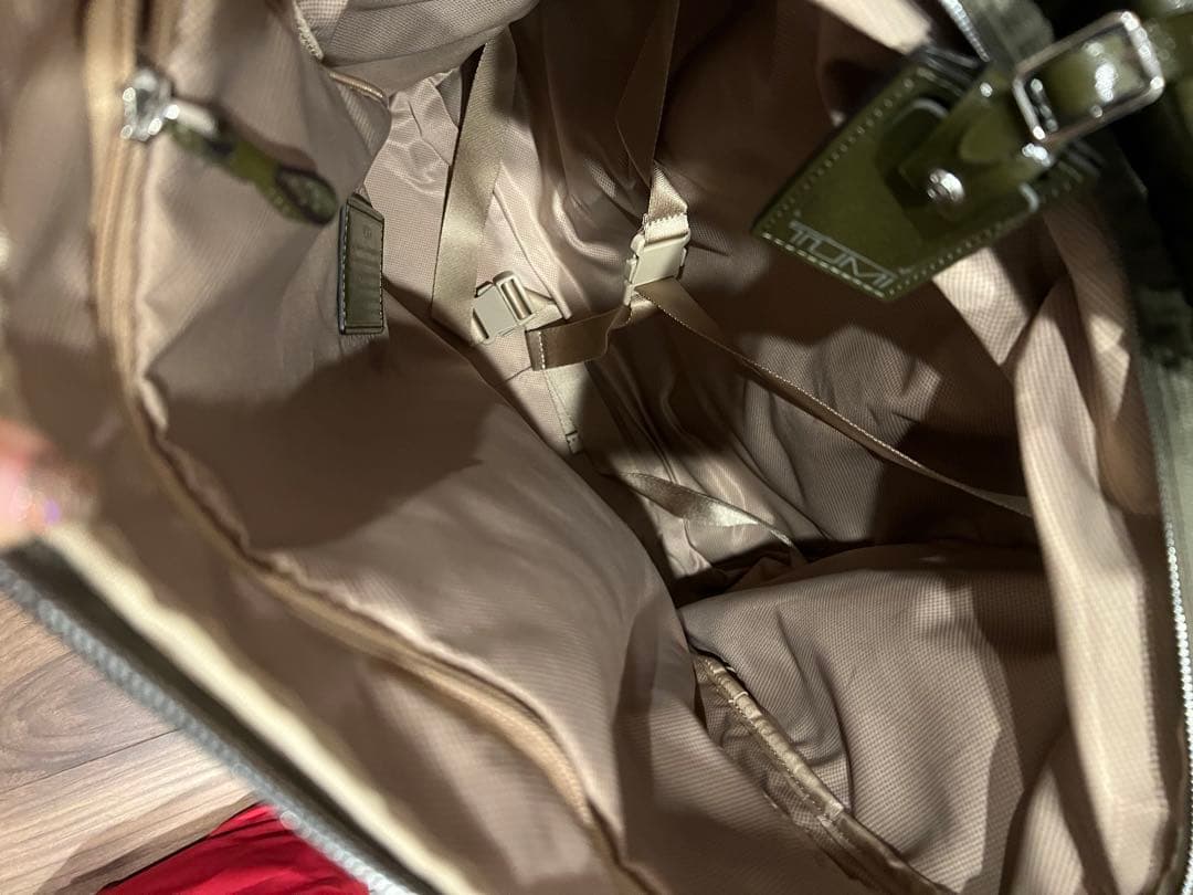 【値下】トゥミ TUMI グリーン キャリー機能付きバックパック