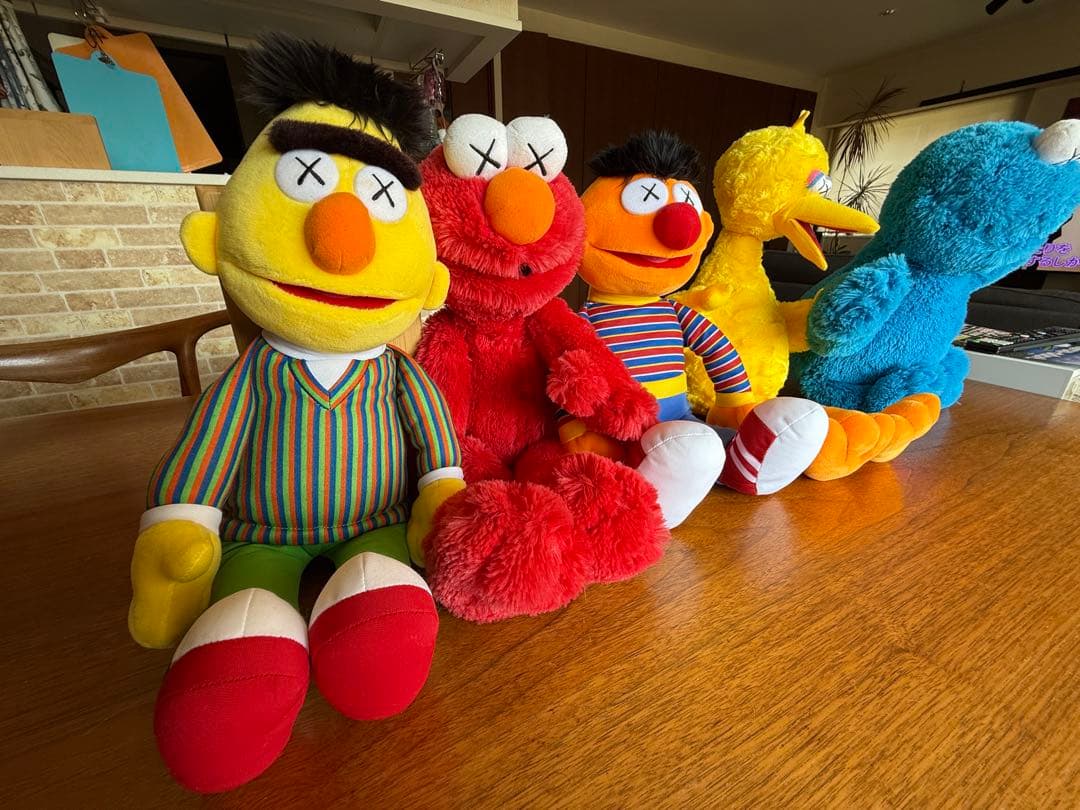 ユニクロ★カウズ×セサミストリートトイ★新品 5体セット