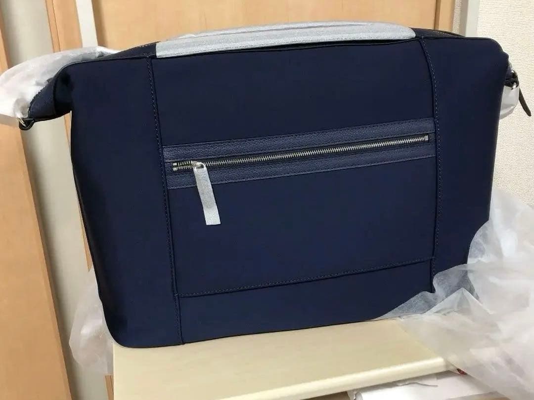 新品コールハーン　ダッフルバック