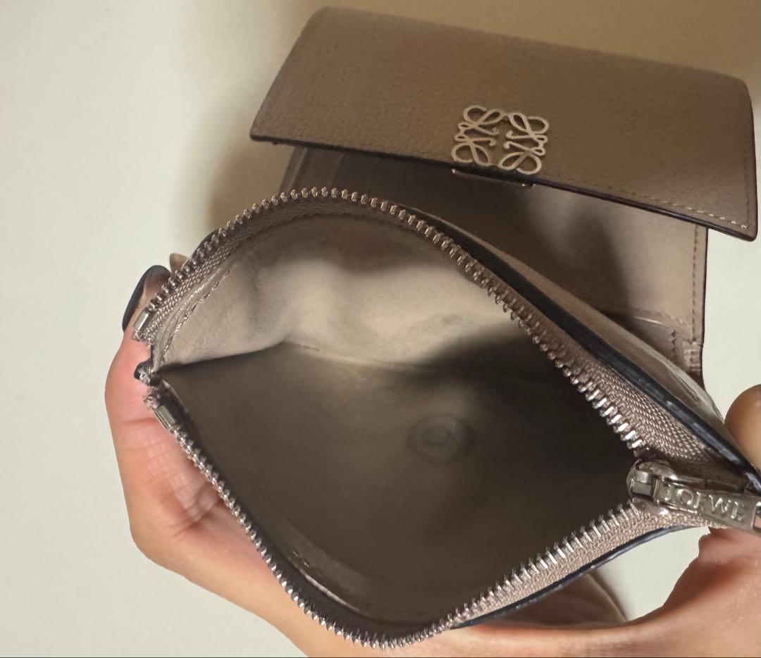 ロエベ 三つ折り財布