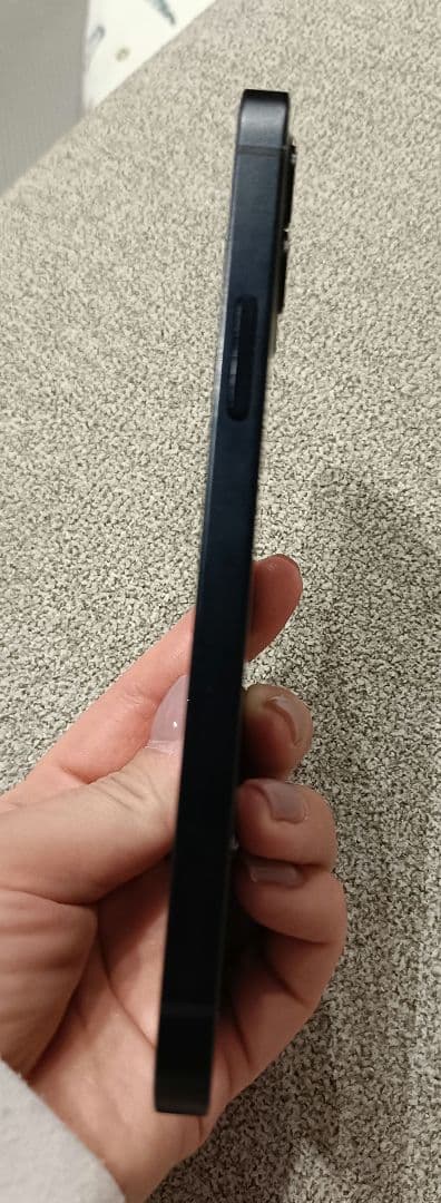 Apple iPhone12 ブラック 本体