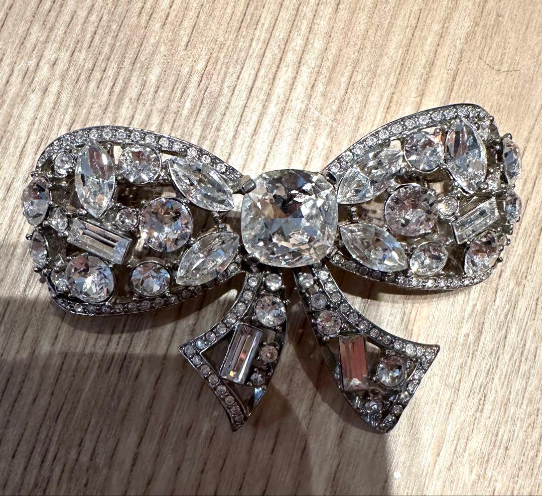 美品 Rene ブローチ