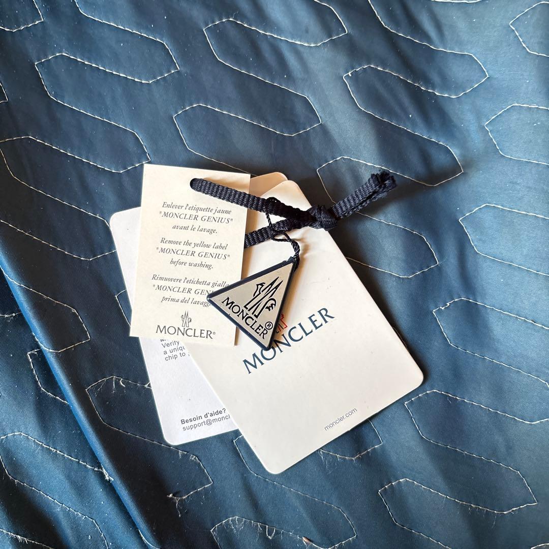 MONCLER ブラック ダウンジャケット