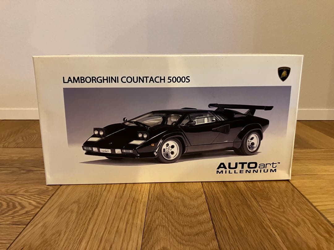 未開封 1/18 AUTOart ランボルギーニカウンタック5000S ブラック