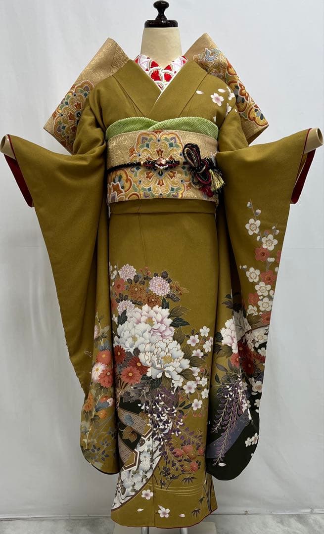 振り袖　フルセット　別誂長襦袢付金彩加工　刺繍入り　成人式　個性的　山吹色680