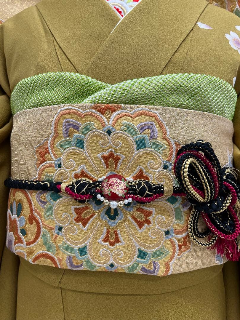 振り袖　フルセット　別誂長襦袢付金彩加工　刺繍入り　成人式　個性的　山吹色680