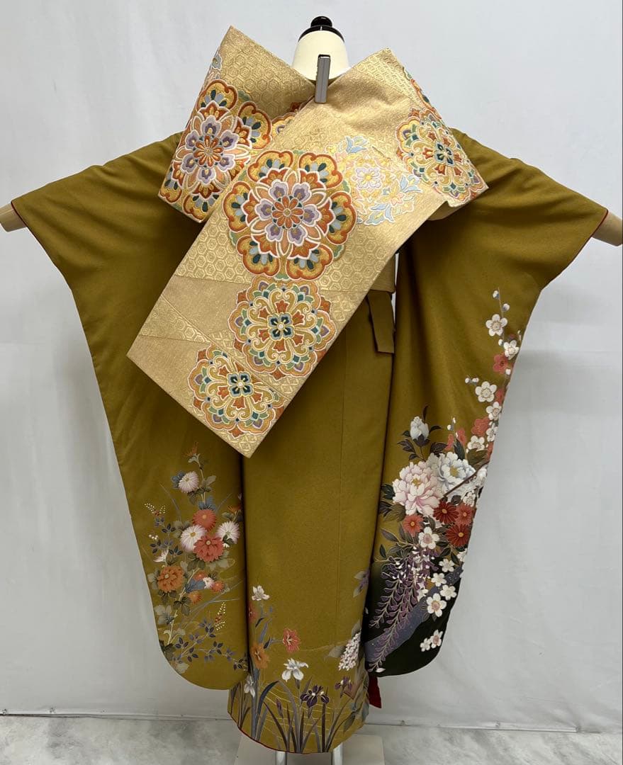 振り袖　フルセット　別誂長襦袢付金彩加工　刺繍入り　成人式　個性的　山吹色680