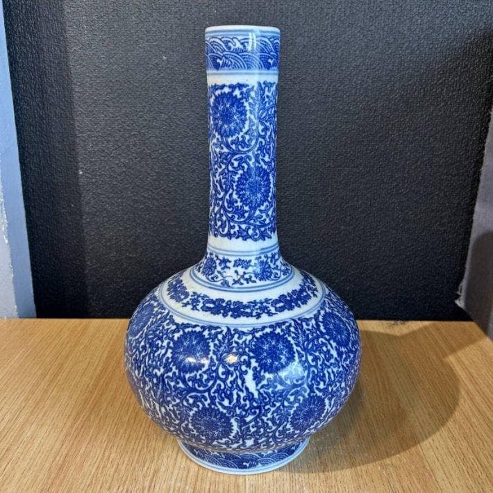 S8006　大清乾隆年製　青花　花瓶　中国古玩　古術　花器　陶器　希少　年代物