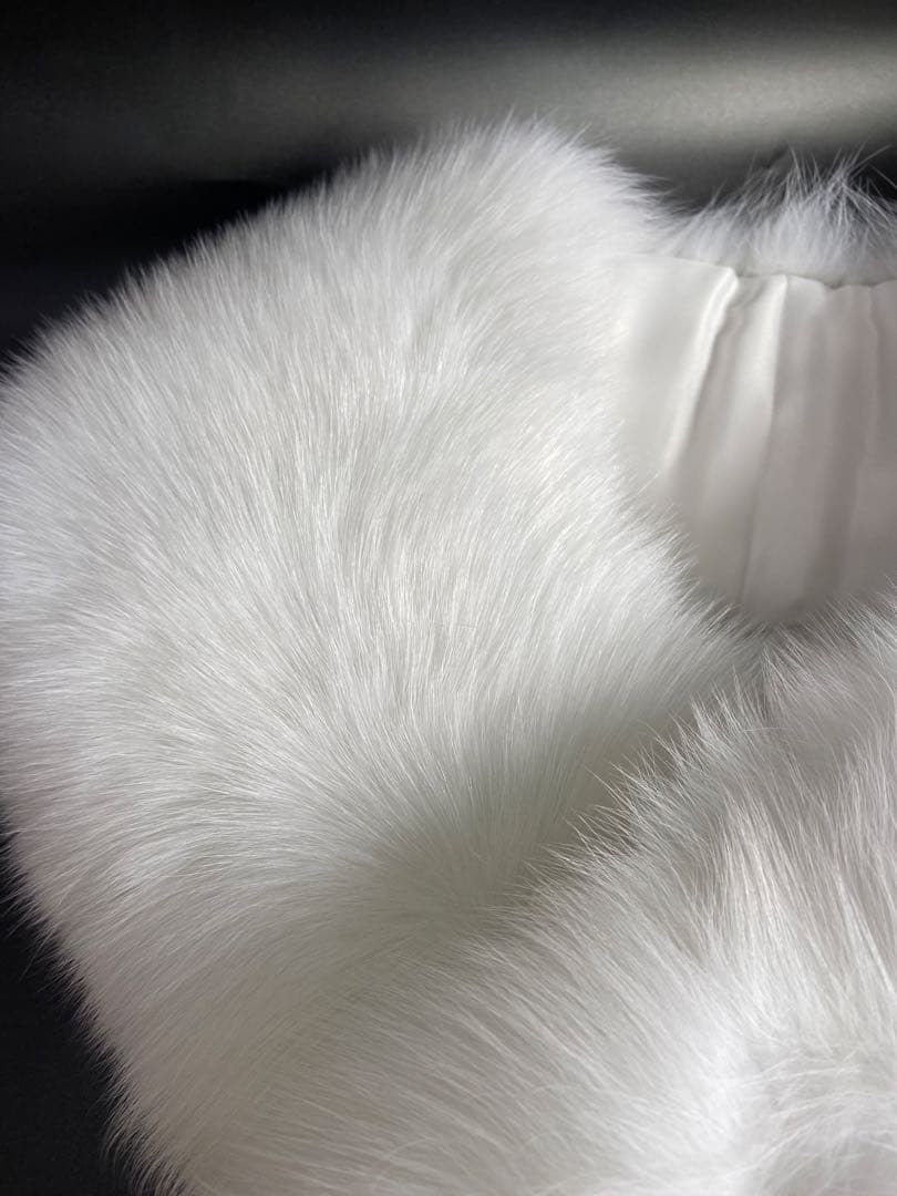 ショール　新品　未使用　在庫処分　箱付き　白　フォックス