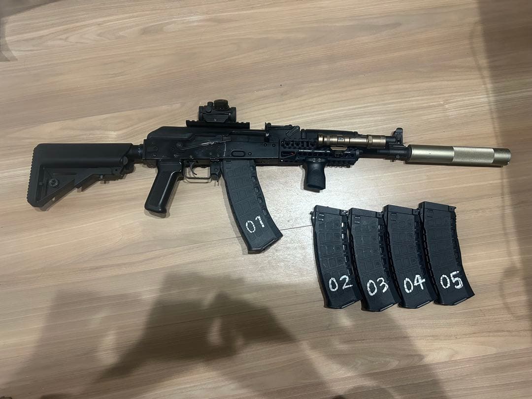 東京マルイ　次世代電動ガン　AK102 マガジンアダプター付き