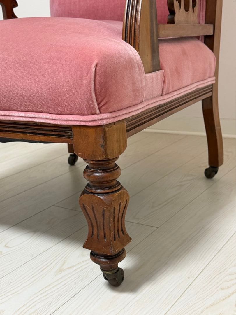 アンティーク調 1人掛けチェア／アームチェア（ピンクベロア×木製フレーム）