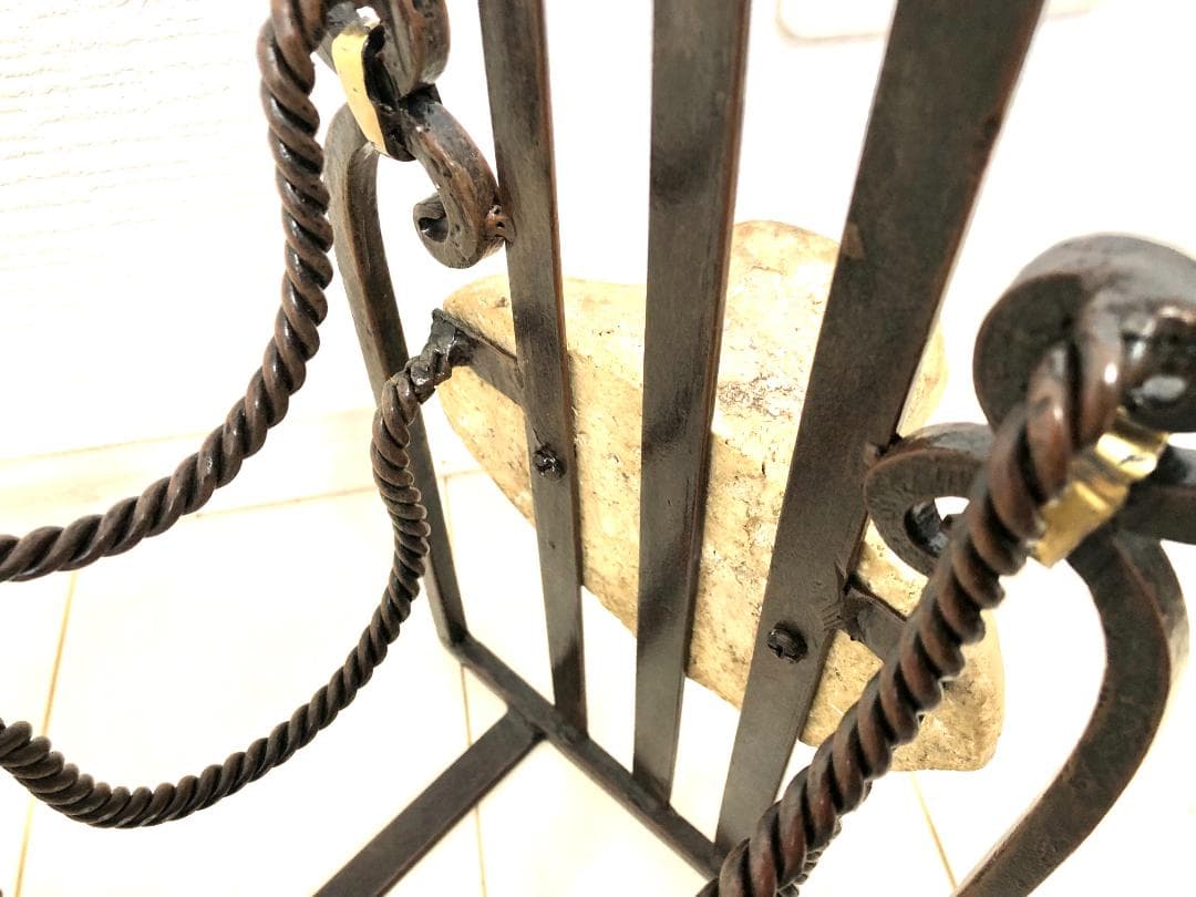 【レア・アンティーク】アイアンラック 石像彫刻 ワインラック 8本収納可 象顔