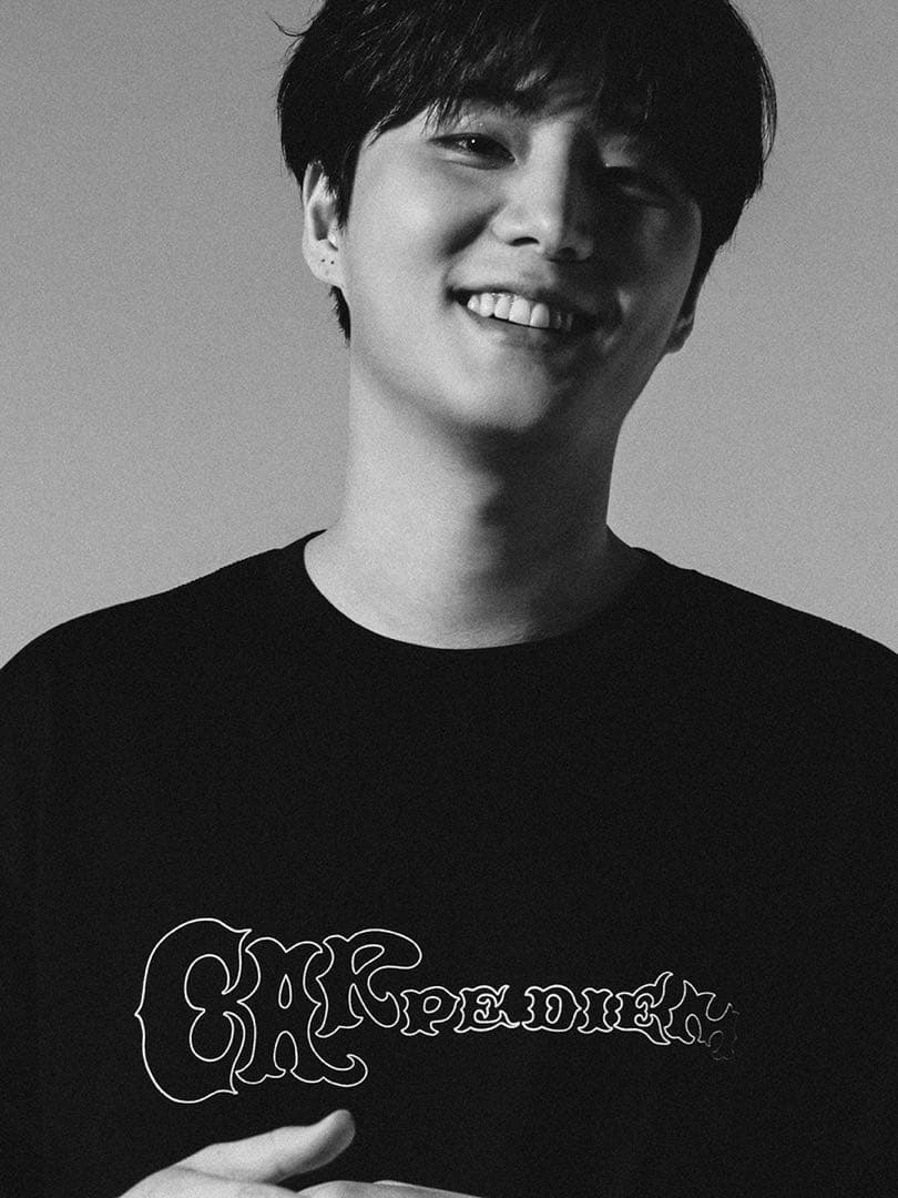 貴重 DAY6 ｘUNDERTONES コラボ Tシャツ youngk ヨンケイ