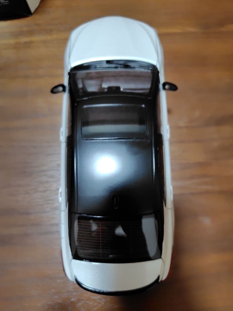 やっしー　トヨタ　カムリ 　70系　1/18　ミニカー　模型