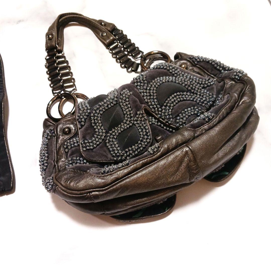 最終値下げ！ジャマンピエッシュビーズ装飾付きグレーショルダーバッグ（専用袋付！）