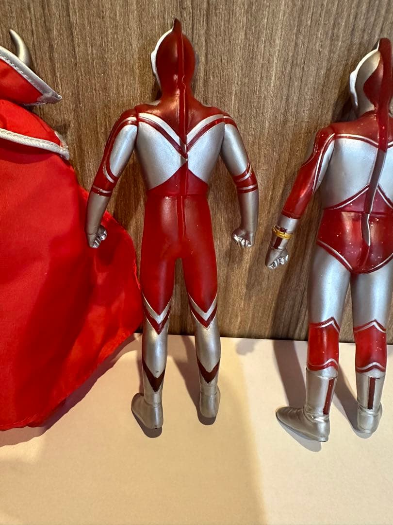 ウルトラ兄弟　8体　クリアレッドラメバージョン