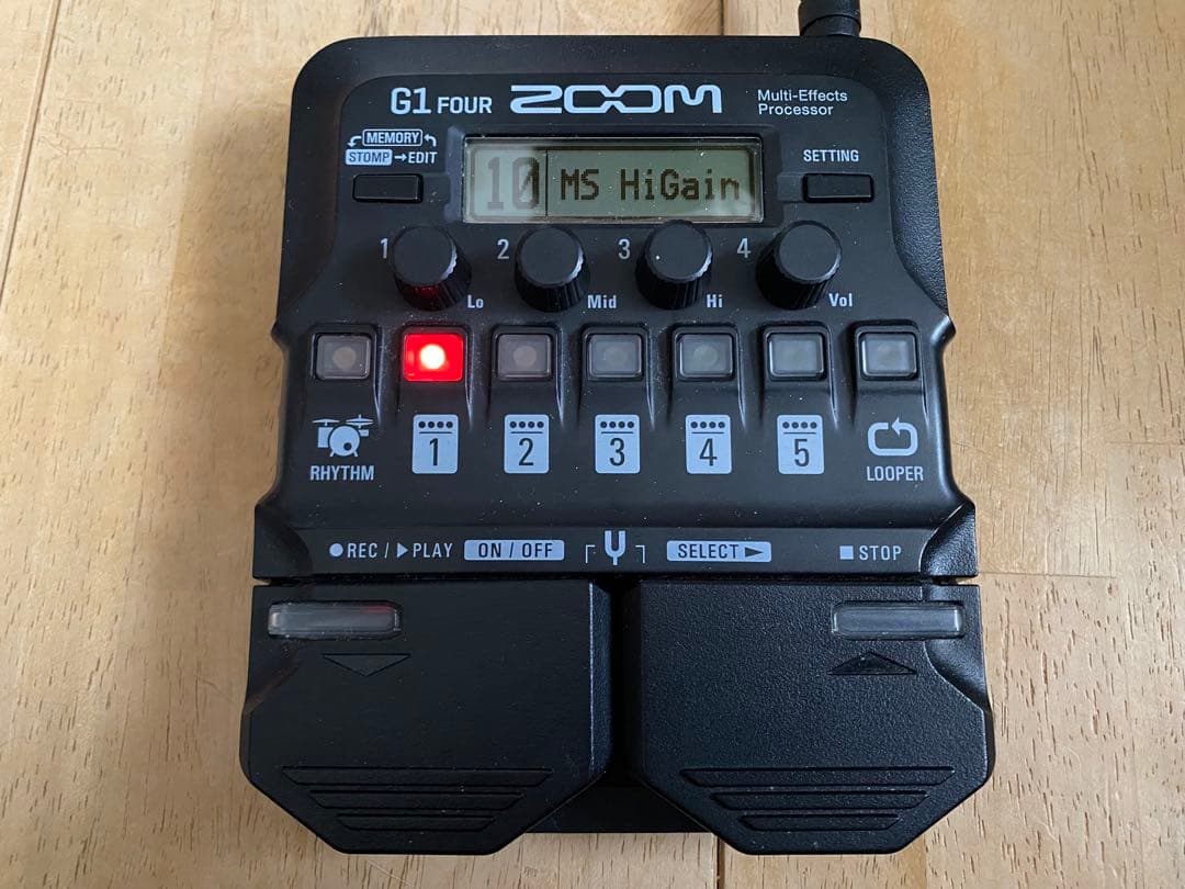 ZOOM G1 FOUR マルチエフェクトプロセッサー