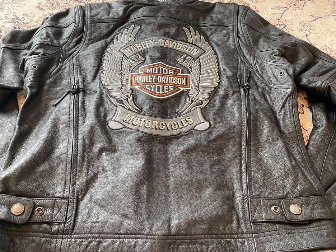 新品未使用HARLEY-DAVIDSONレザージャケット 現品限り新年お年玉特価