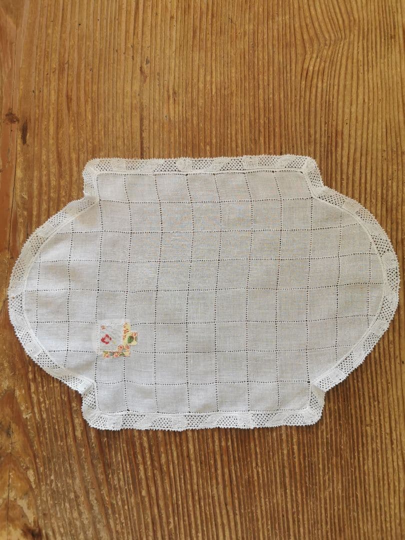 アンティーク ベルギーフランダースボビンレーストリム ドローンワーク変形ドイリー