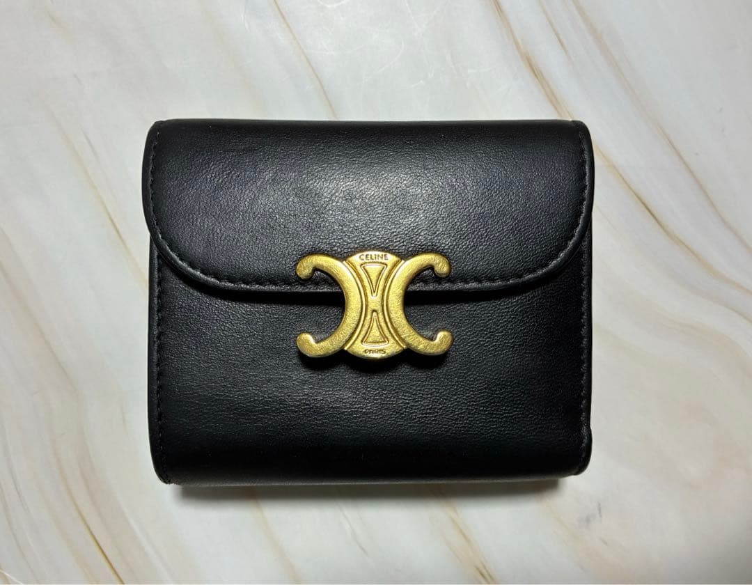 CELINE トリオンフ コンパクトウォレット ブラック 三つ折り財布