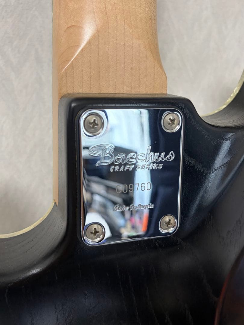 ベース Bacchus WL4-FM CUSTOM III BLK/OIL