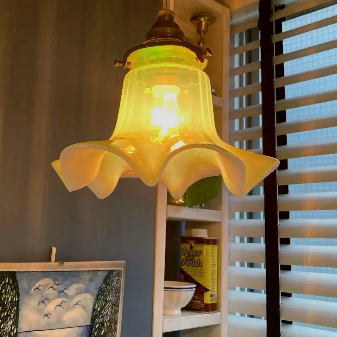 ヴァセリン（ウラン）　イギリス　1920年　ランプシェード　ガラス　アンティーク