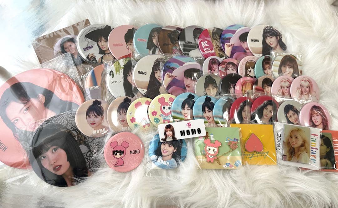 TWICE MOMO 缶バッジ まとめ売り