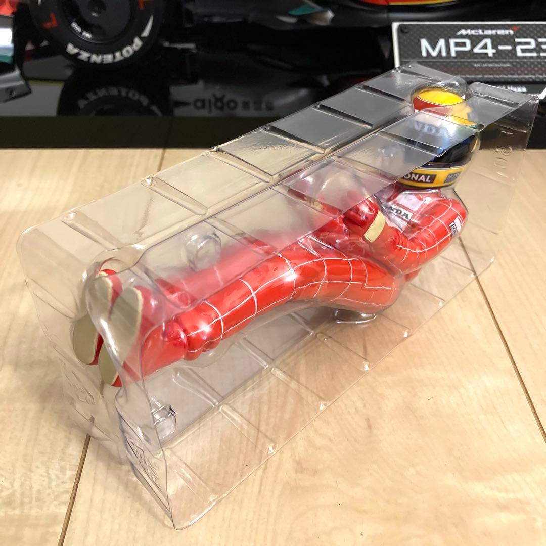 1/8 マクラーレンMP4-23 ハミルトン ディアゴスティーニ フィギュア付き