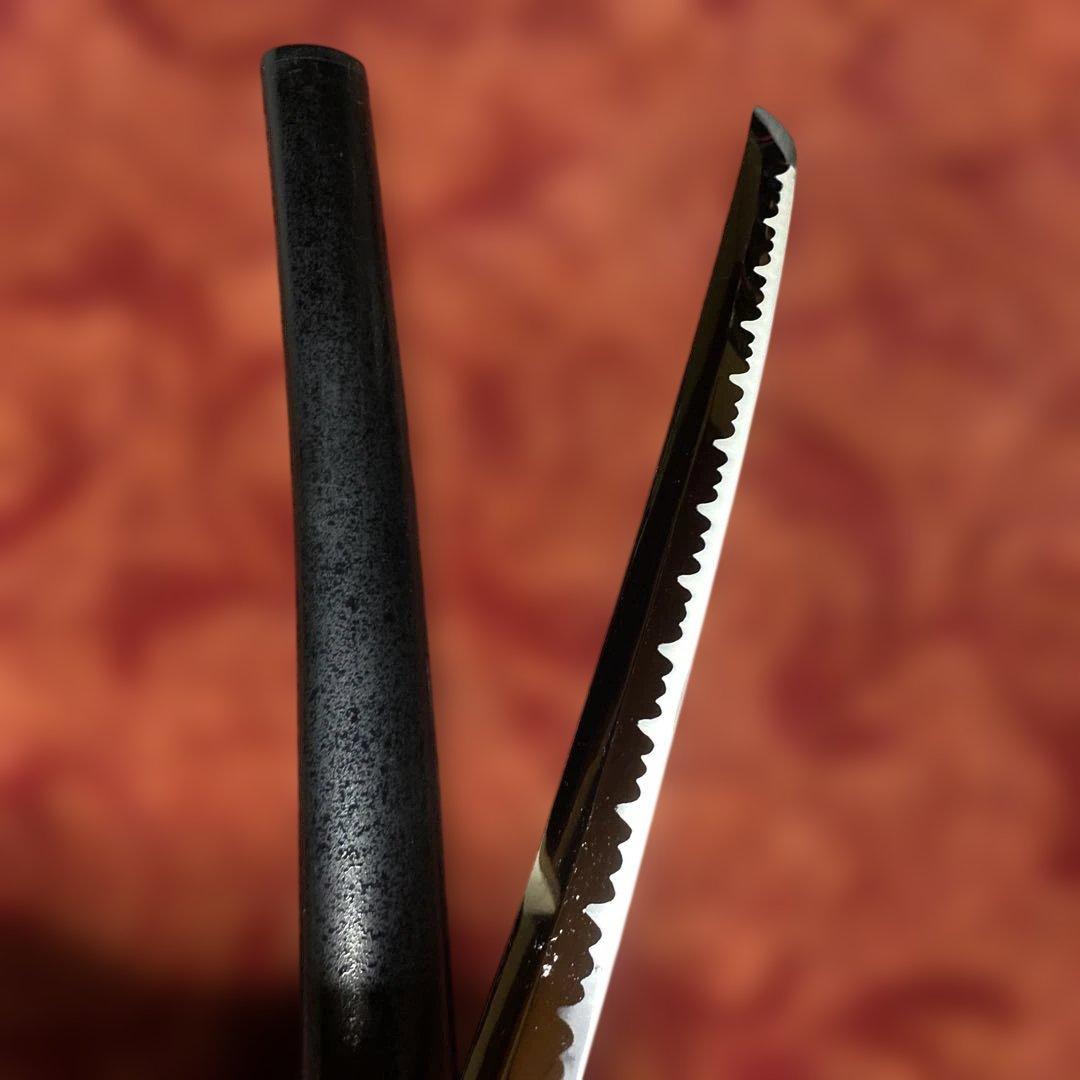 模造大刀 濃紺柄 龍彫透し丸鍔 黒梨地鞘