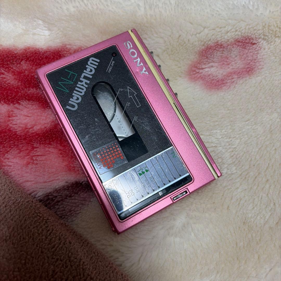 SONY カセットプレーヤー ピンク