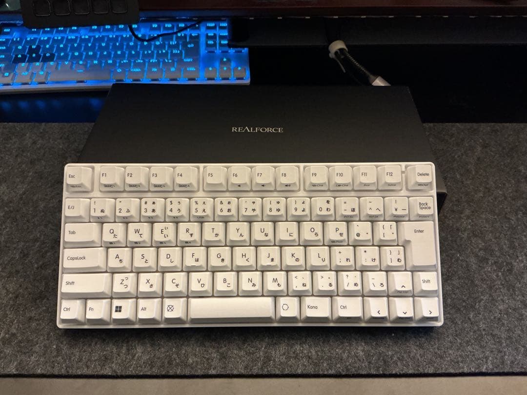 REALFORCE RC1 キーボードホワイト　日本語配列 荷重　45G