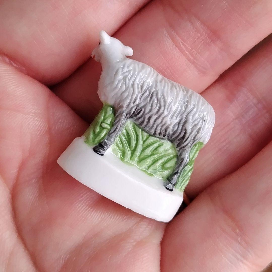 ビンテージフェーブ　農園　羊　フランス製ミニチュア雑貨ガレット陶器置物　シープ