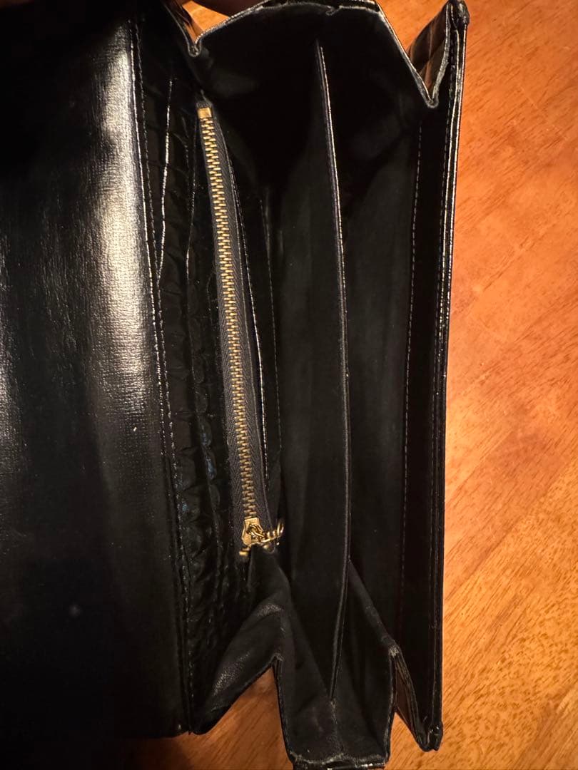 Celineオールドセリーヌ エナメル 型押し ショルダバッグ 黒