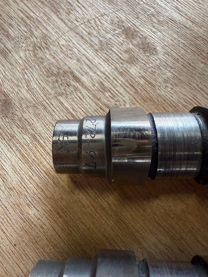 トラスト カムシャフト RB26