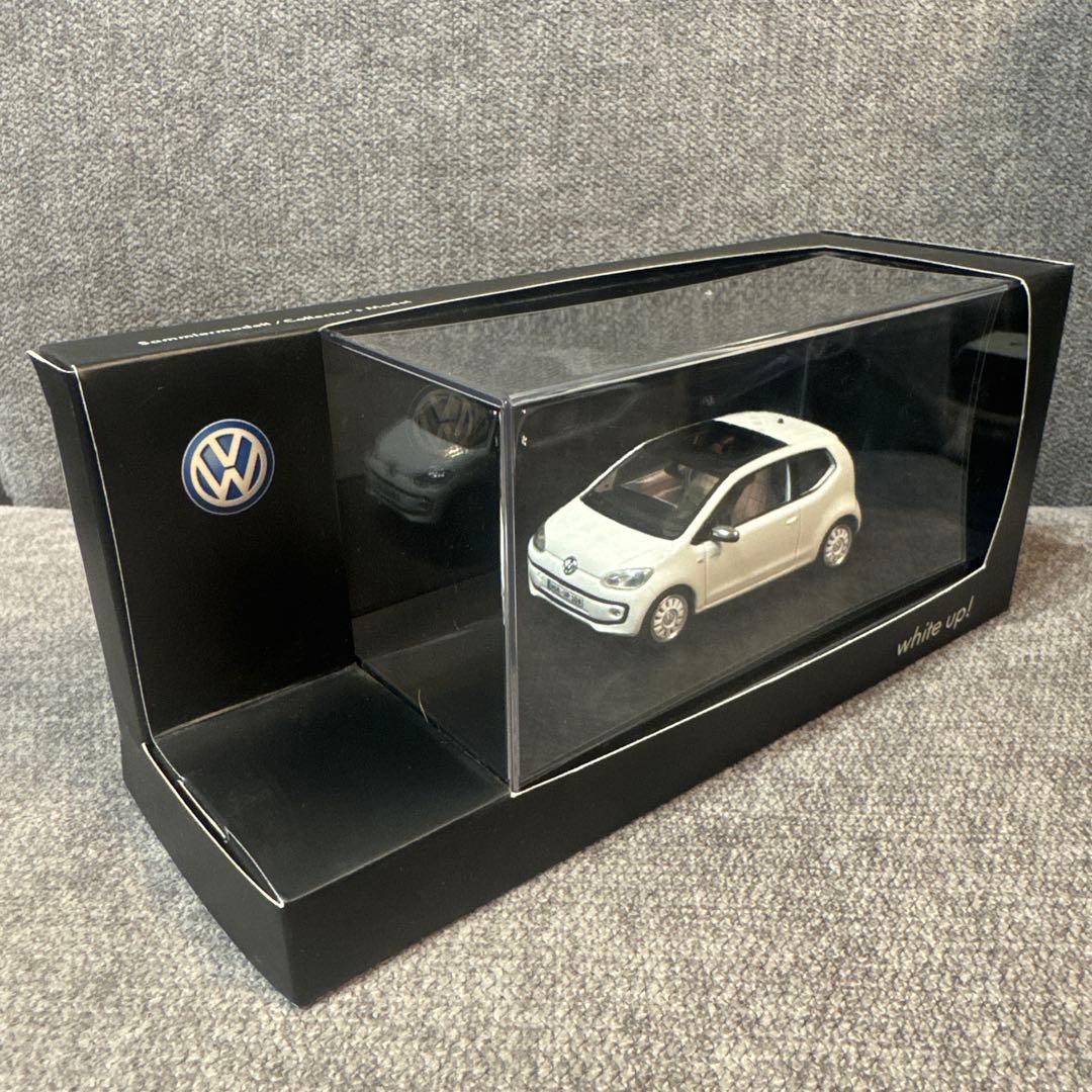 Volkswagen white up! ミニカー 1:43