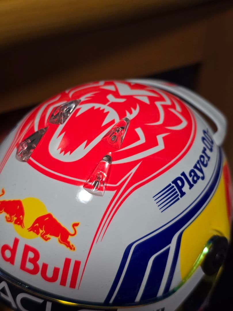 本日限定値下げ　フェルスタッペン　1/2 ヘルメット　2023　シューベルト製