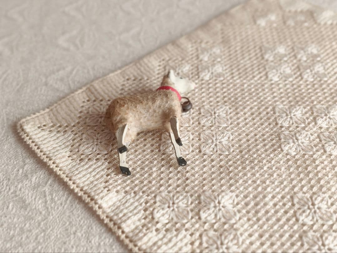 * antique sheep ✵ * クリスマスの 羊さん (m)