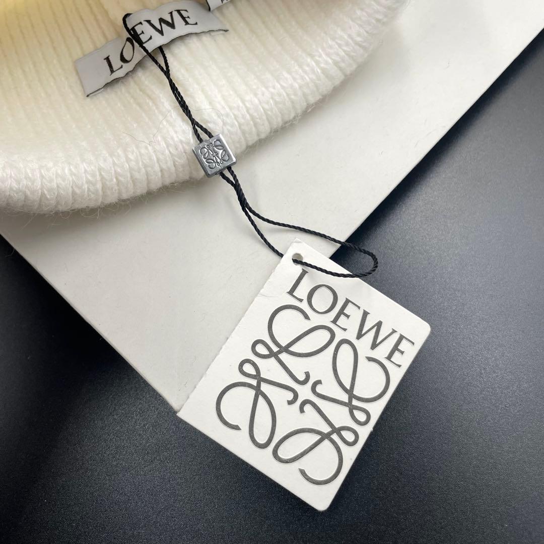 未使用★ロエベ　ニット帽　カシミヤ混　ロゴ　レディース　ホワイト