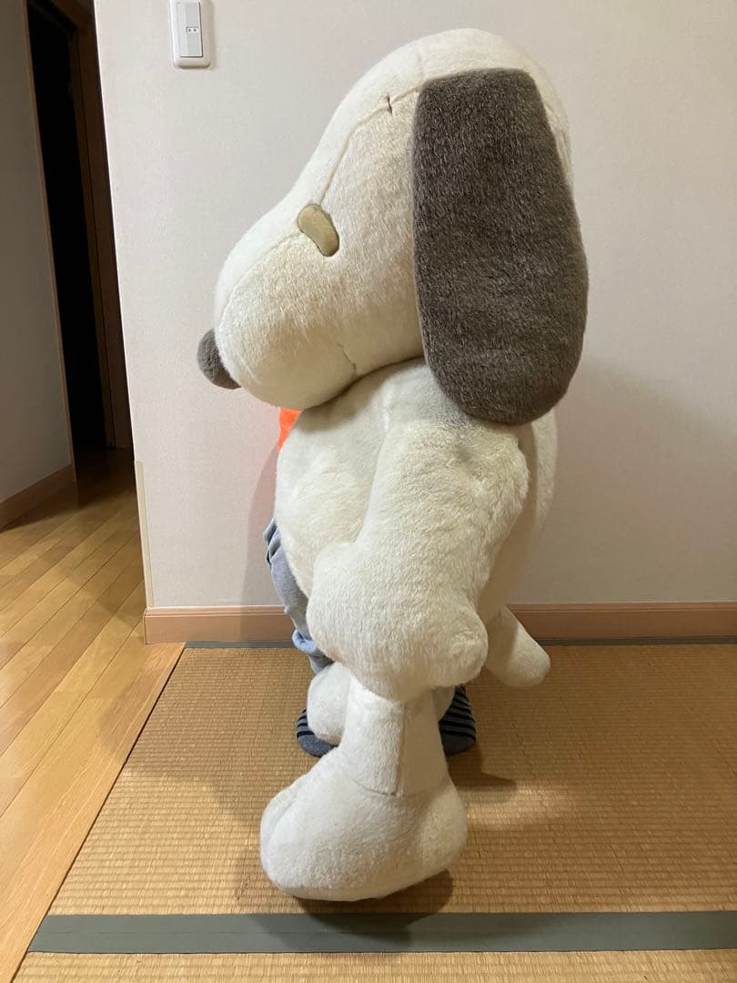 SNOOPYどデカいぬいぐるみ