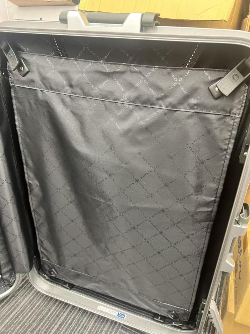 suncoサンコー スーツケース93L大容量MGC2-69 エンボスネイビー