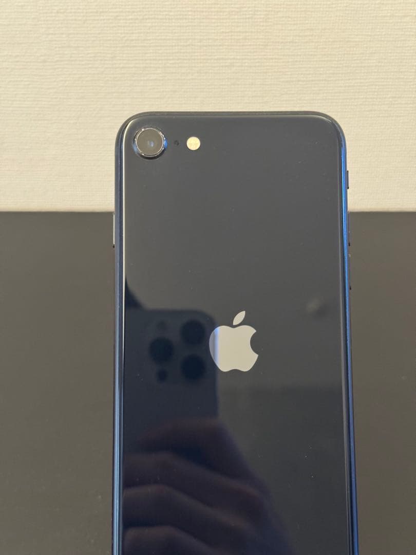 極美品 128GB Apple iPhone SE 3 第三世代 日本版