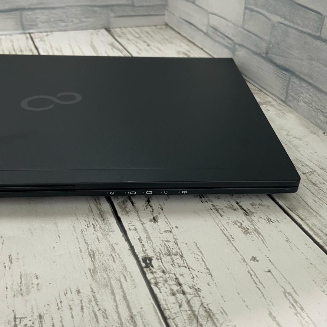 軽量薄型 i5 第8世代 富士通 ノートPC Win11 Office