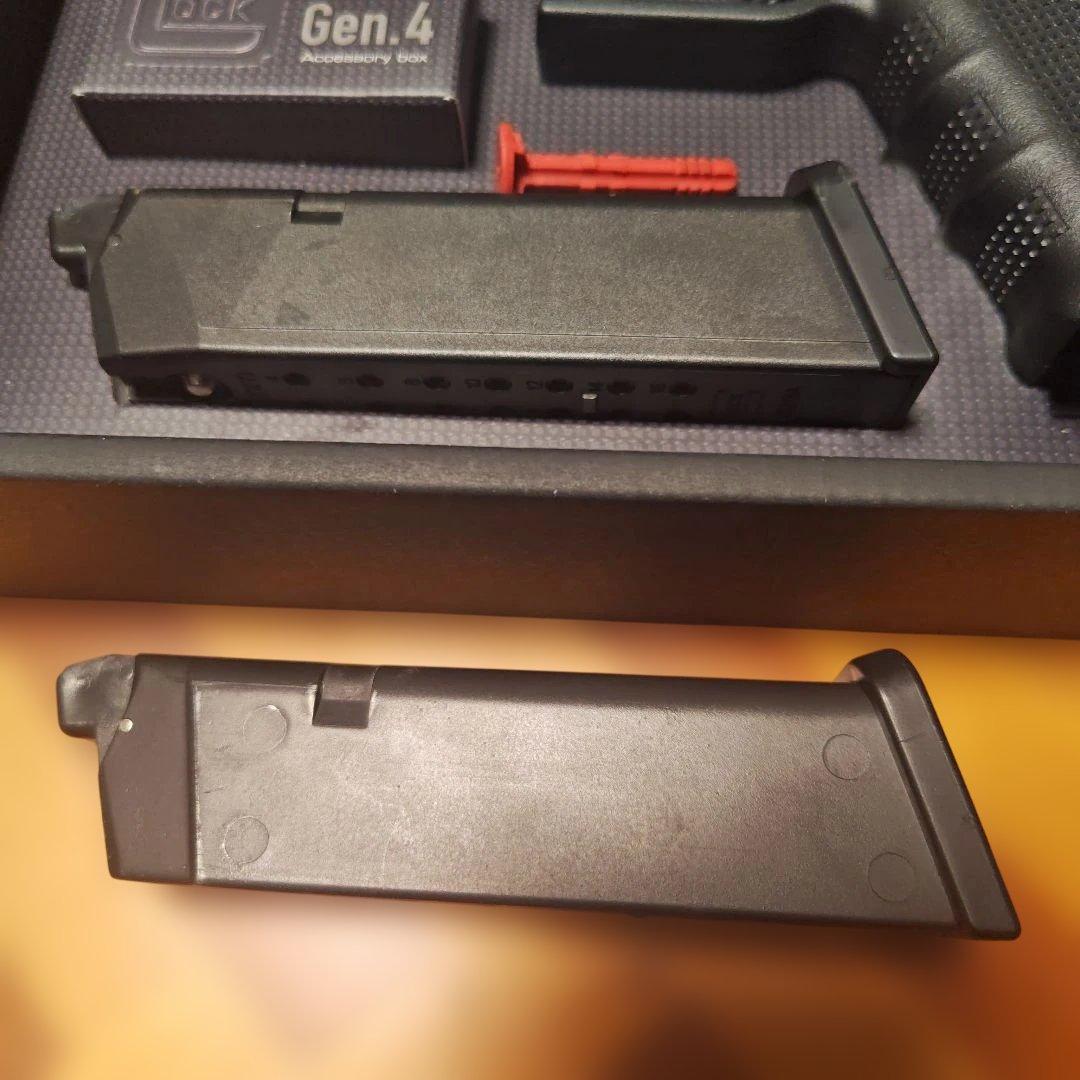 東京マルイ　GLOCK 17 Gen.4 ガスブローバック　予備マガジン１本
