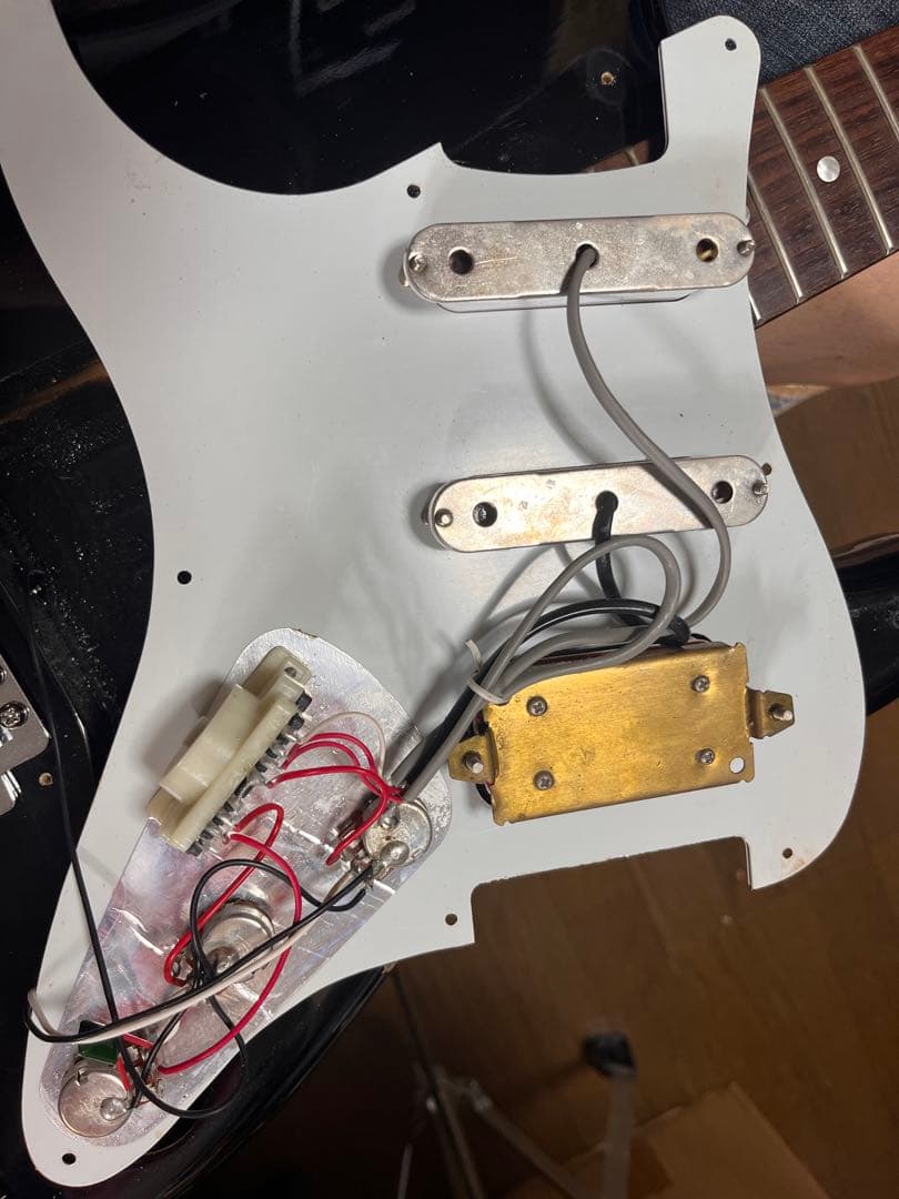 フェルナンデスSSHストラトキャスター　Fernandes