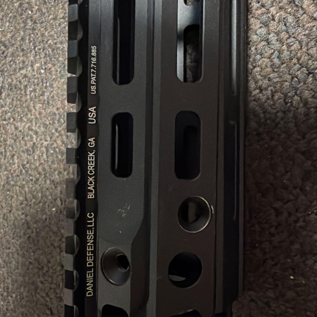 DANIEL DEFENSE公式 ハンドガード