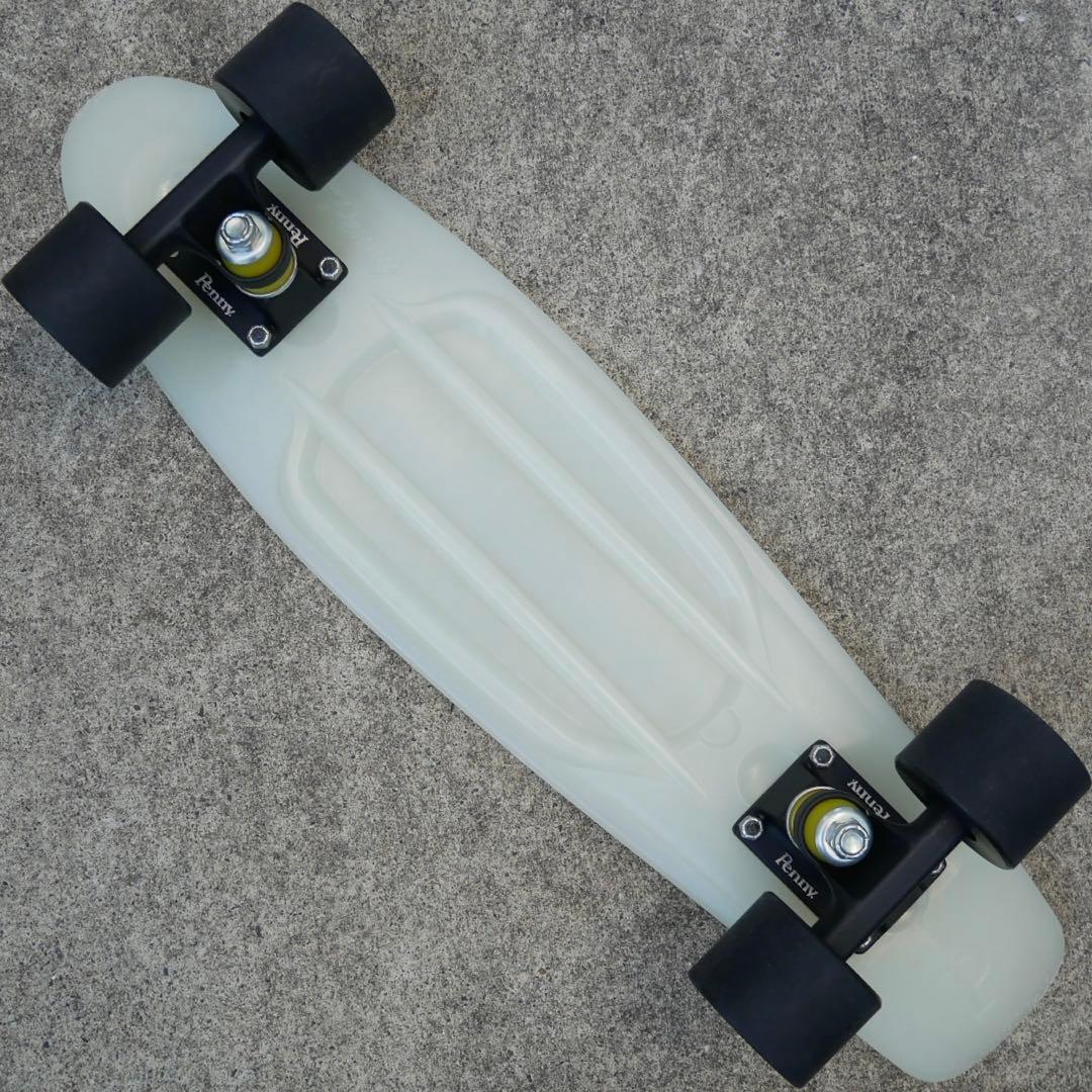 美品【整備済み】ペニー22インチ 蓄光 キャスパー