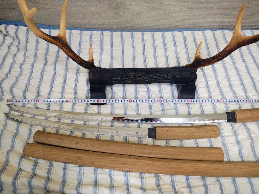 模造刀白鞘、打刀、脇差、飾り棚までセット　美品