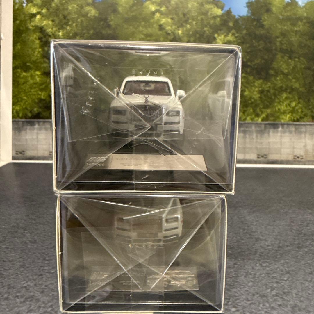 ホワイト SUV ミニカー 2台セット 1:64