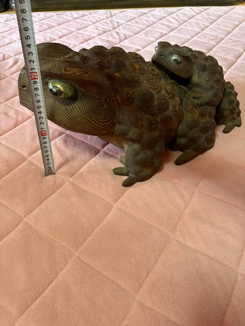 木製親子カエル　置物