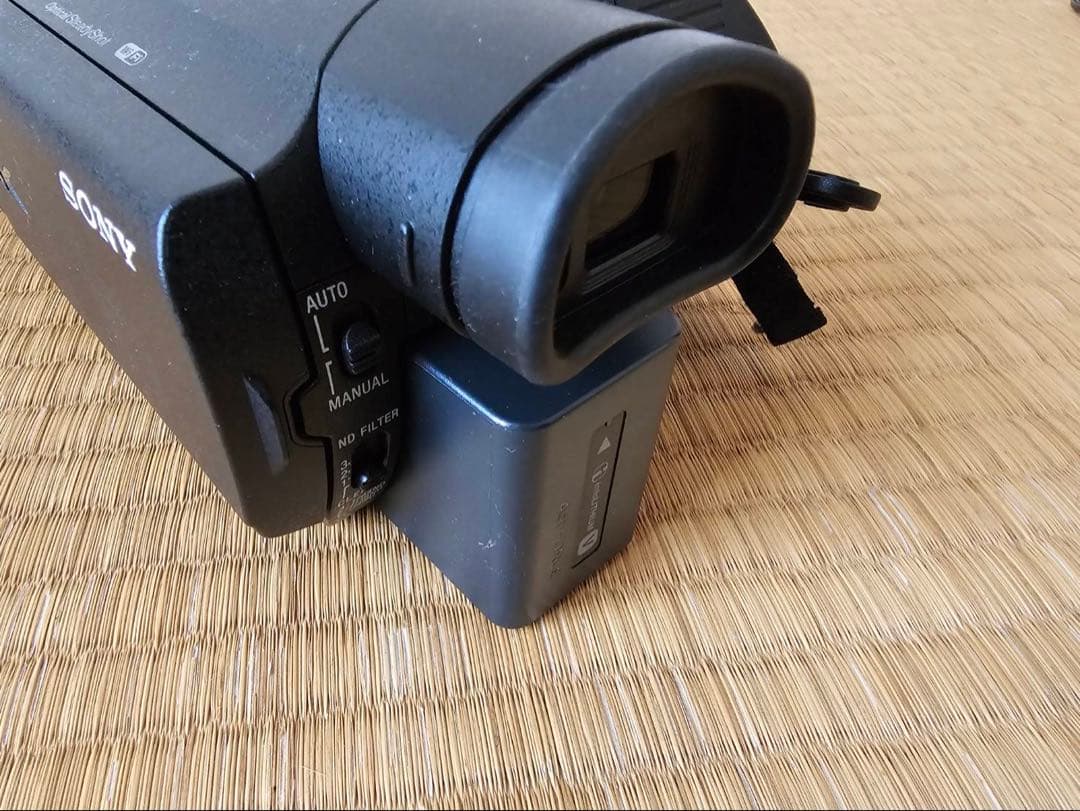 SONY 4K ビデオカメラ Handycam FDR-AX700